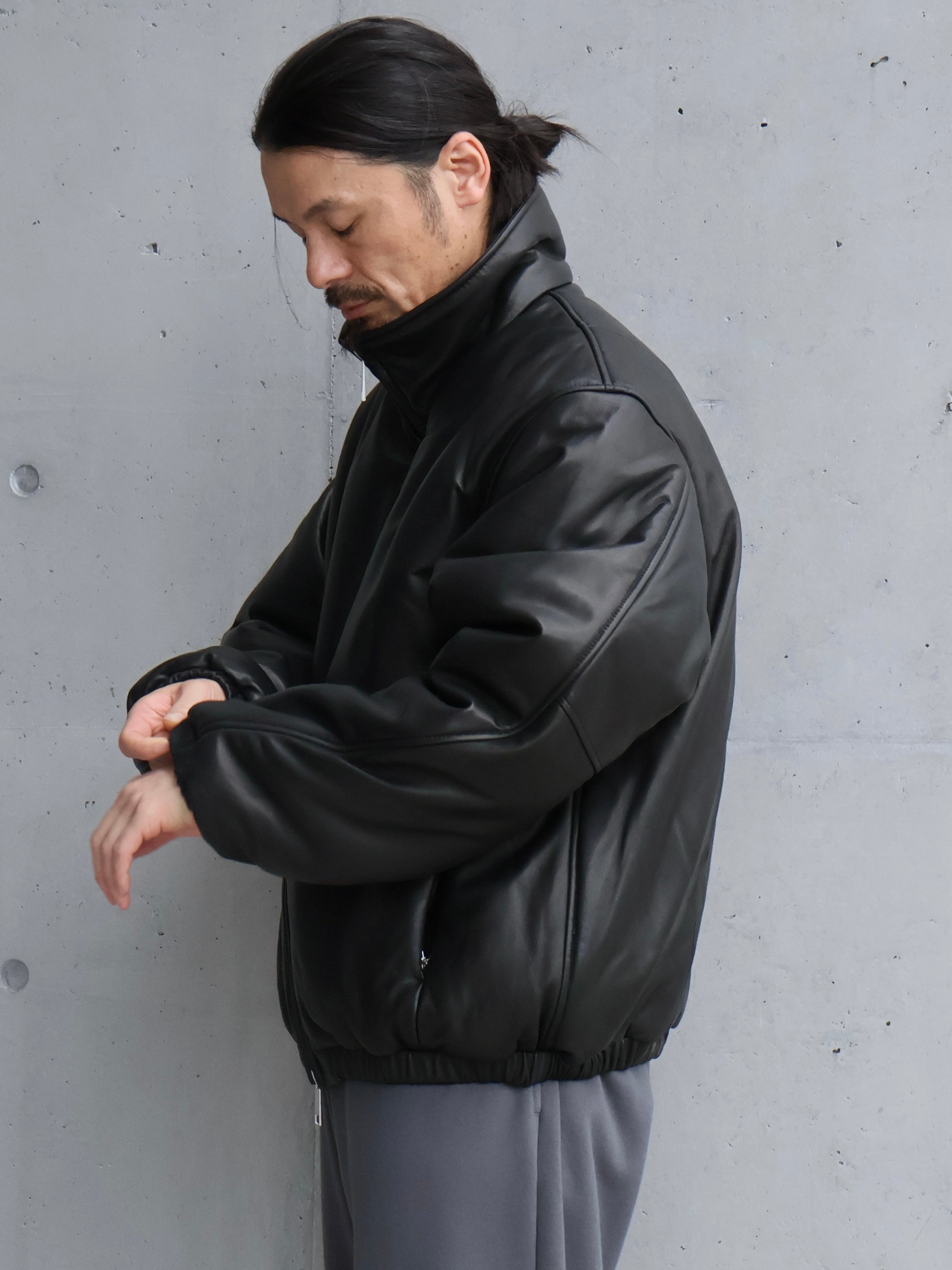 YUKI TERMINAL フード付きスウェット 黒 STAFF STYLING｜THE SHOP YOHJI YAMAMOTO