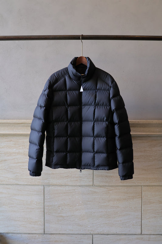 MONCLER 新作入荷
