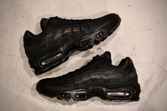 NIKE 再入荷