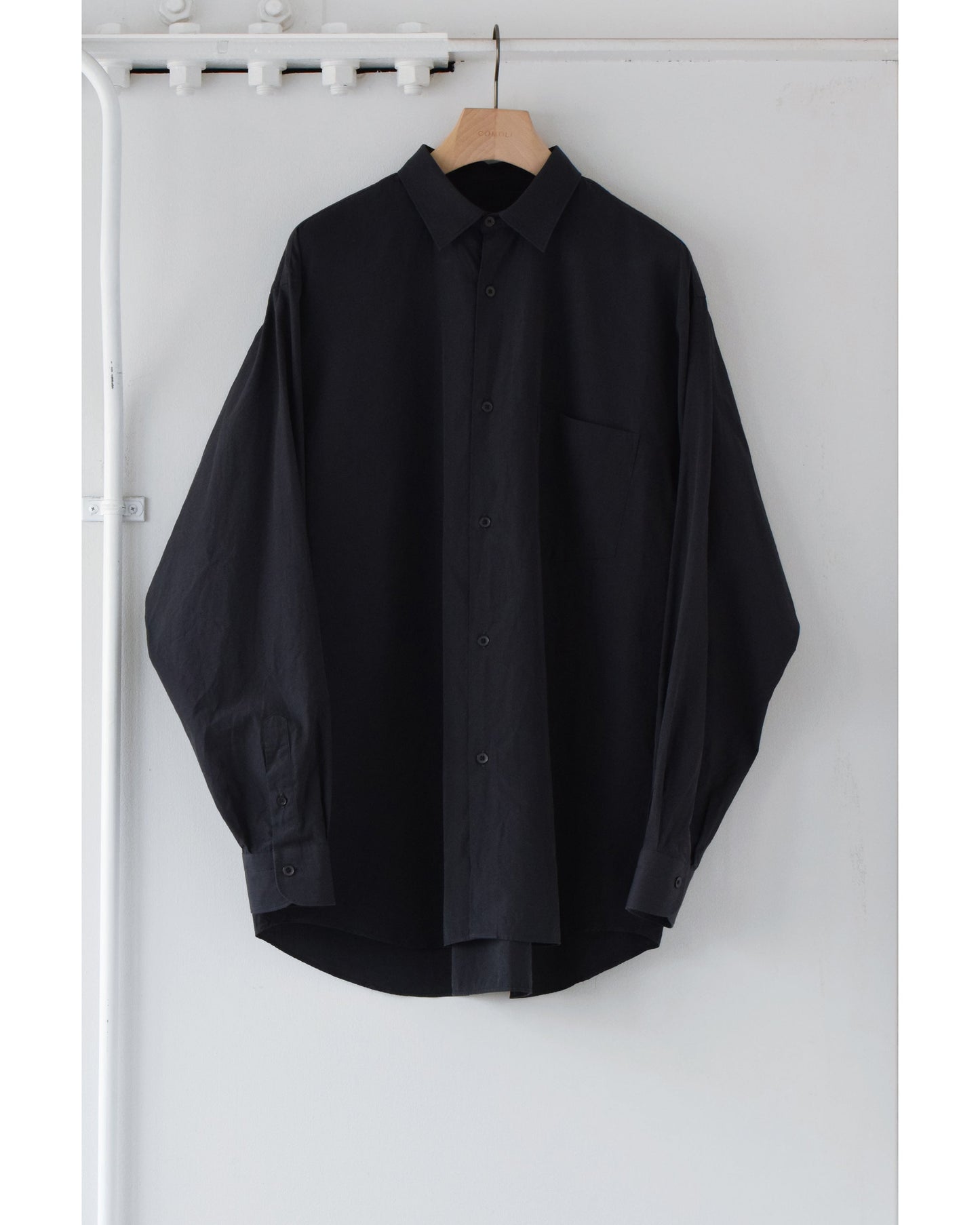 コモリ シャツ NAVY