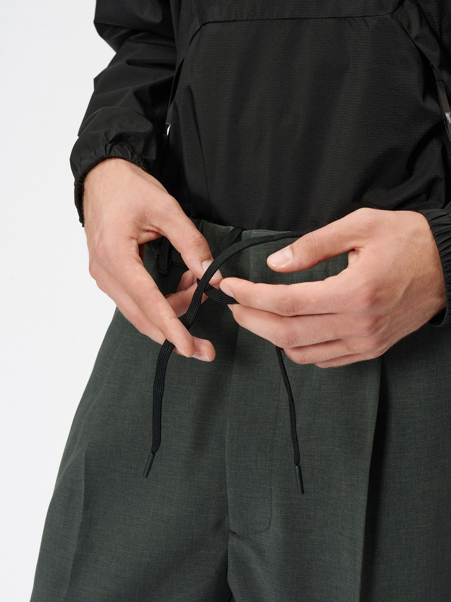 One Tuck Straight Pants