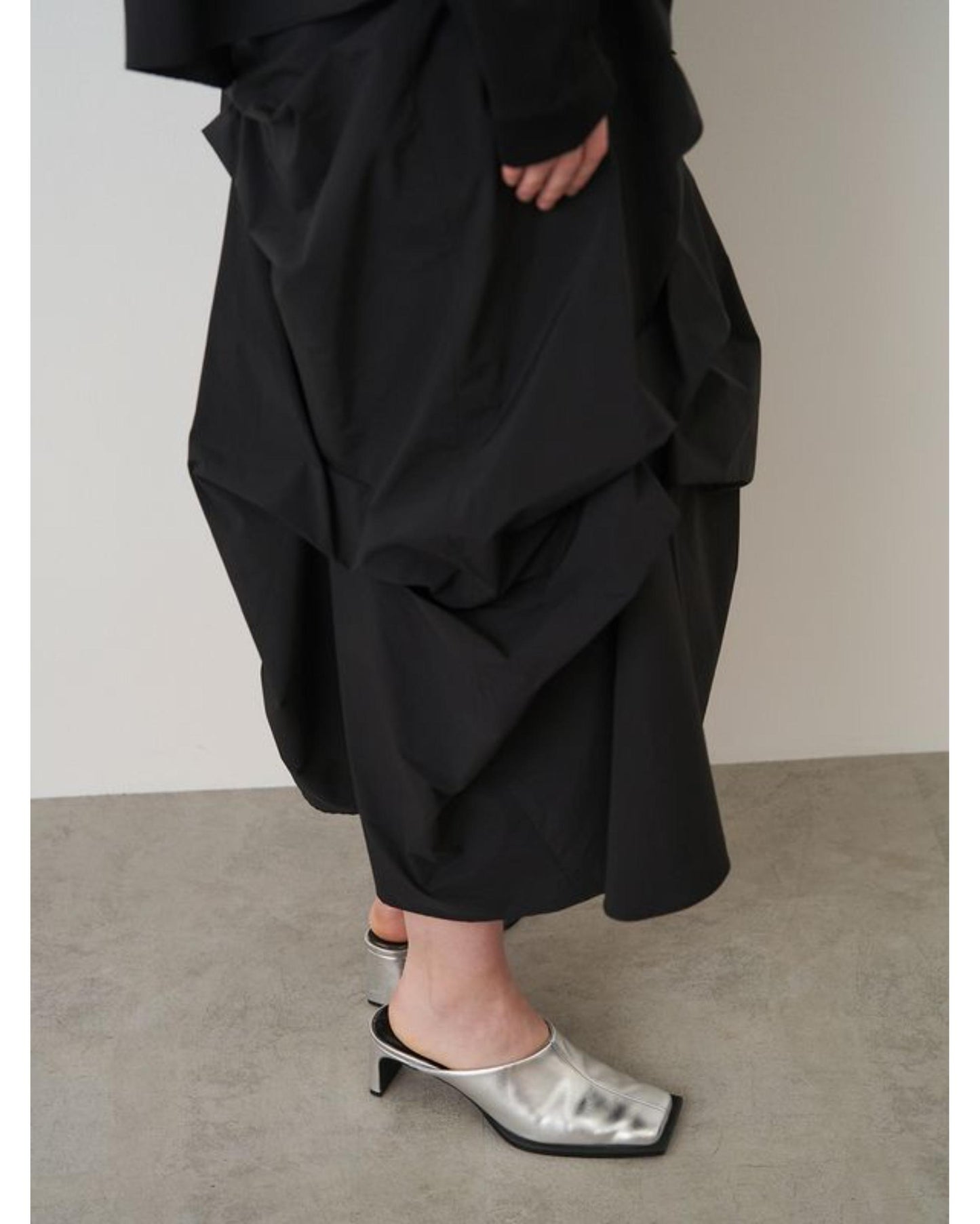 TUCK DRAPE TAFFETA SK