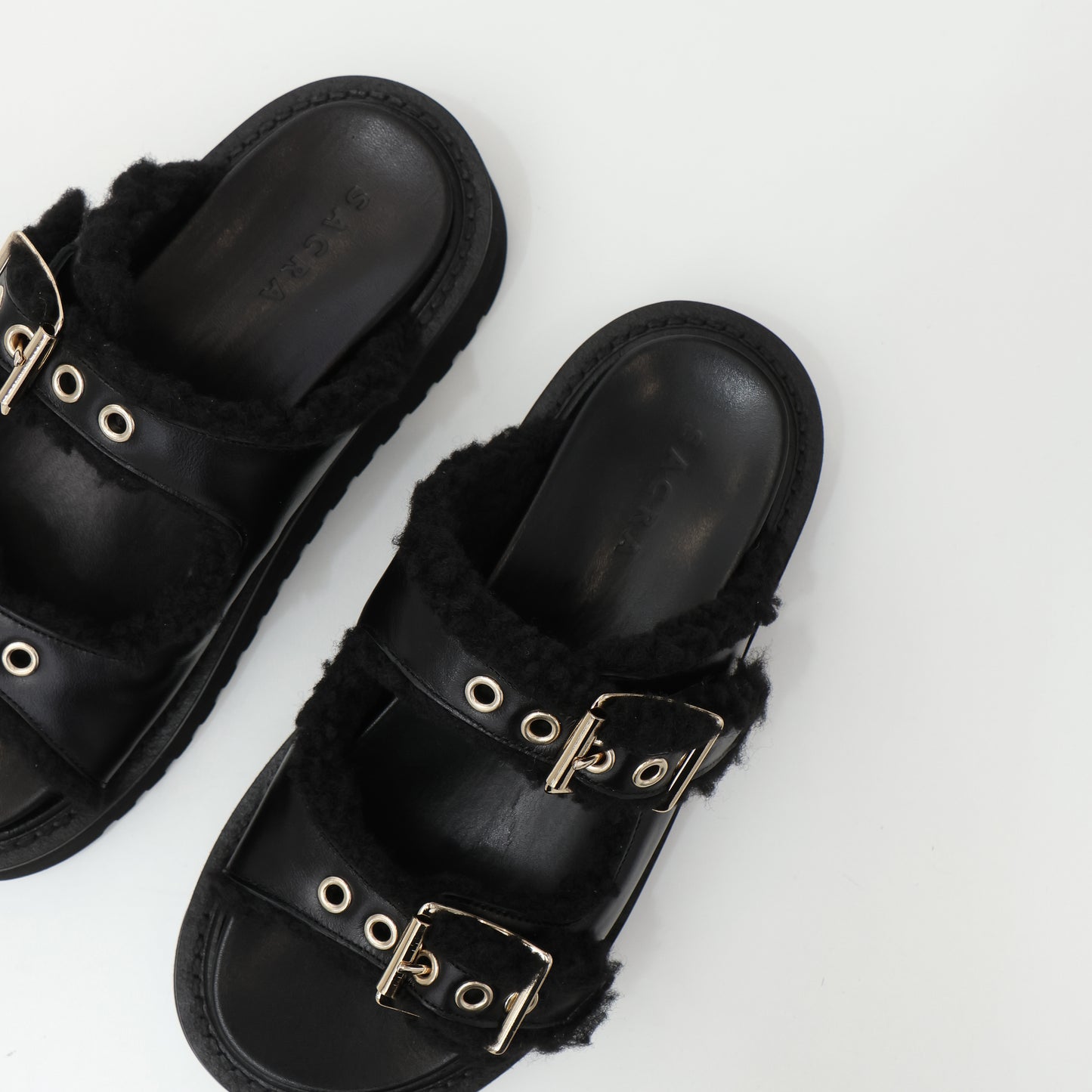 POODLE FUR BUCKLE SANDALS