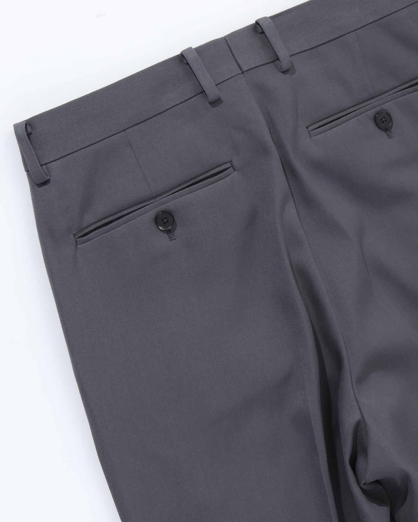 LIGHT WOOL MAX GABARDINE TWO-TUCK SLACKS DARK GRAY