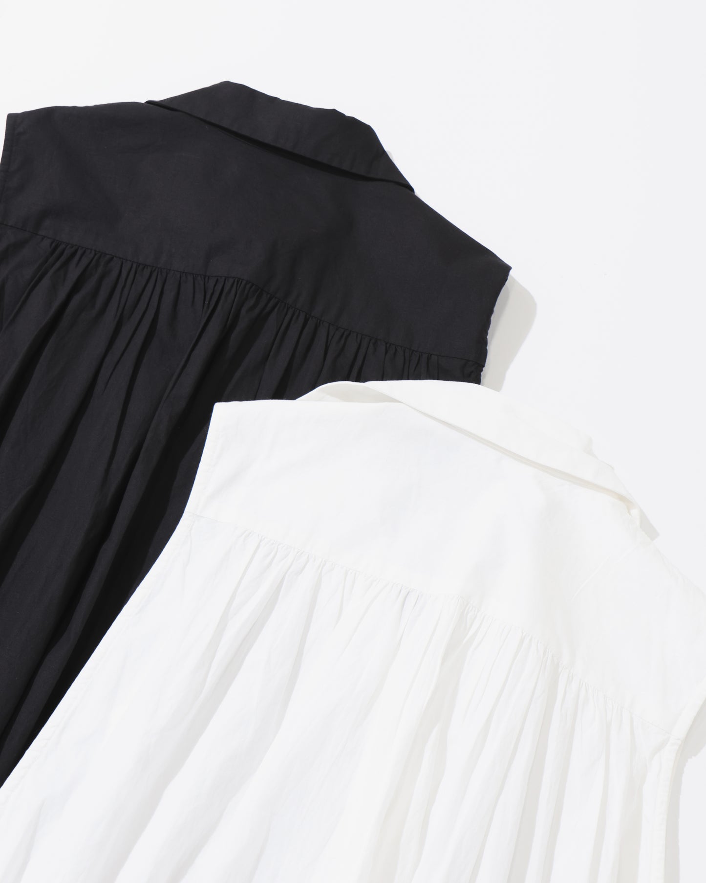 SLEEVELESS LACE FLARE TOP
