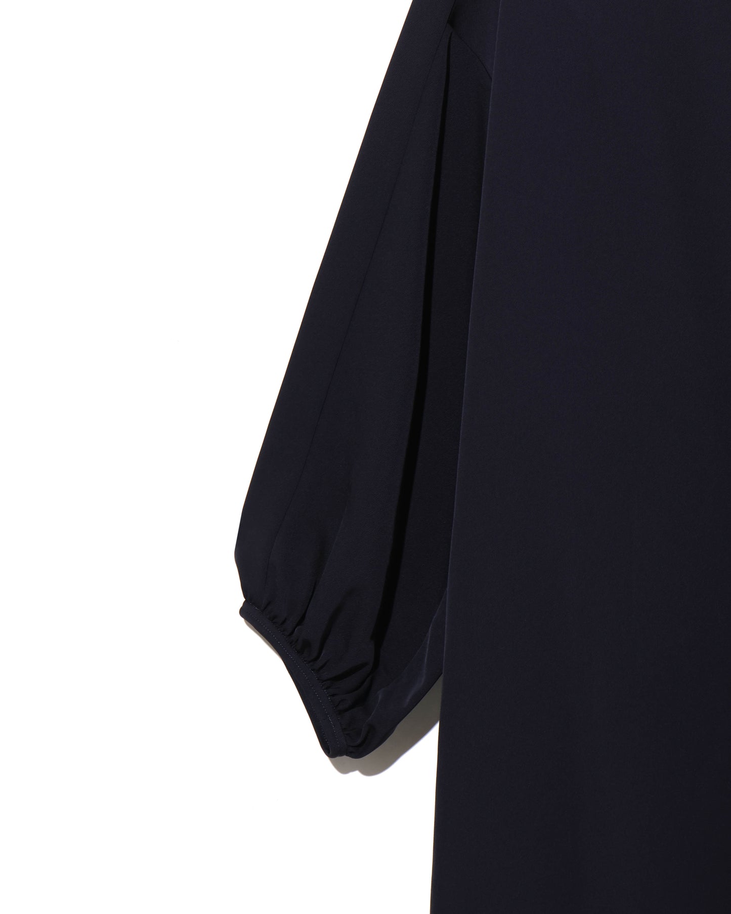 パフスリーブドレス