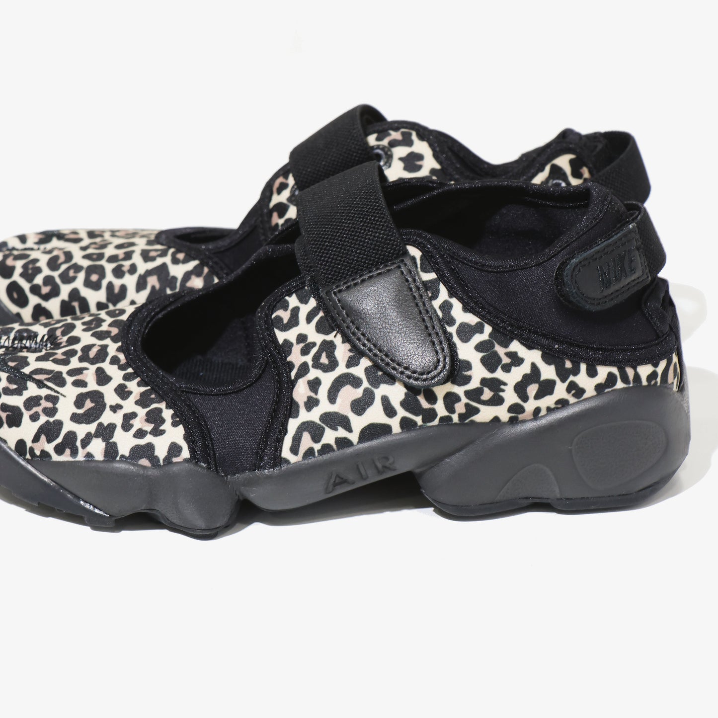 WMNS NIKE AIR RIFT