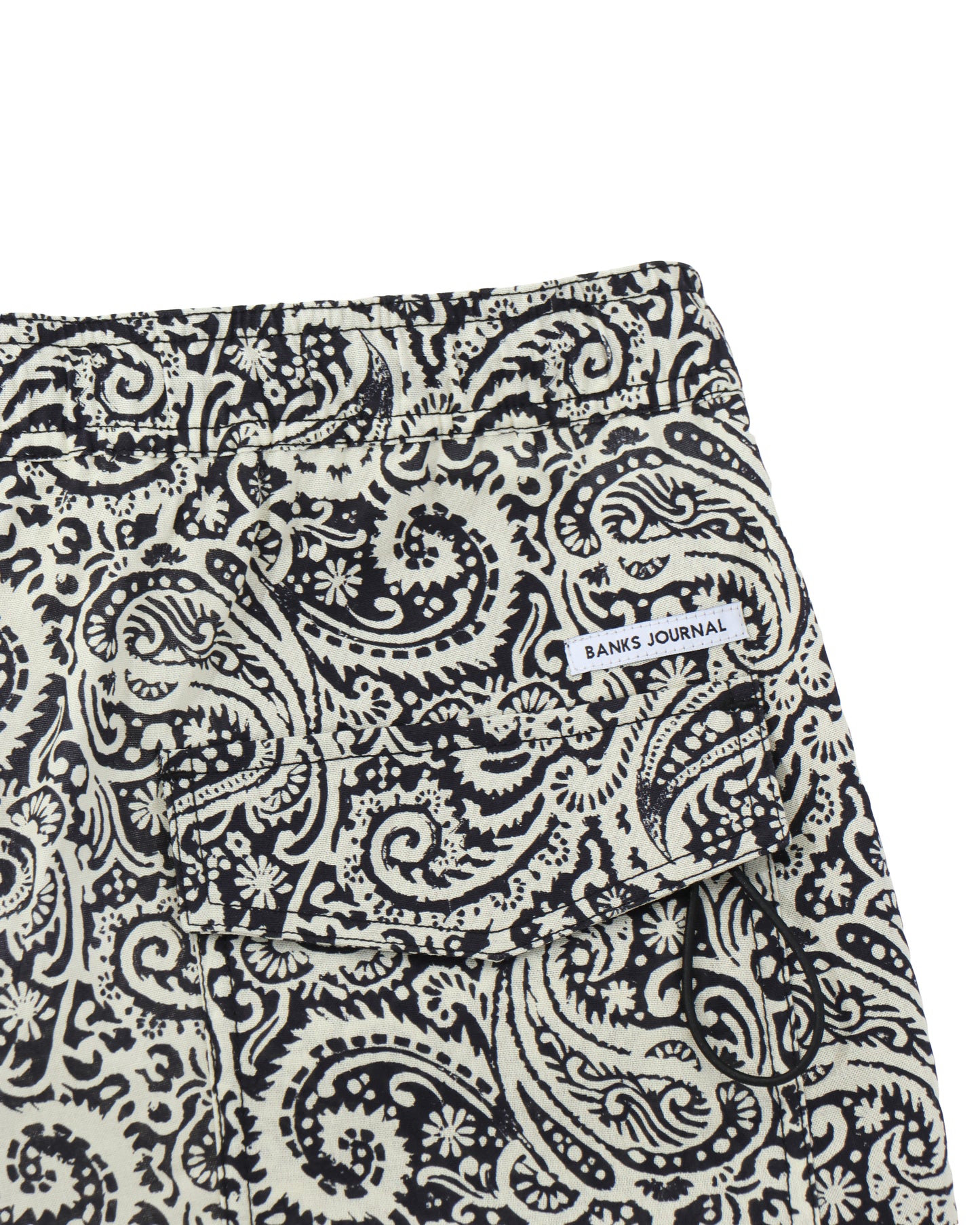 ALLOVER PAISELY SHORT PANTS