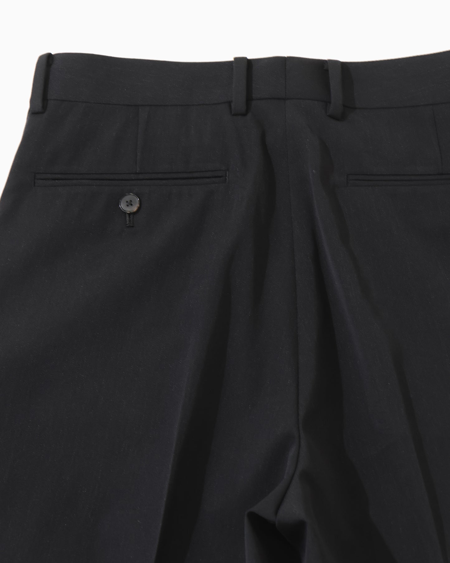 LIGHT WOOL MAX GABARDINE SHORTS TOP BLACK