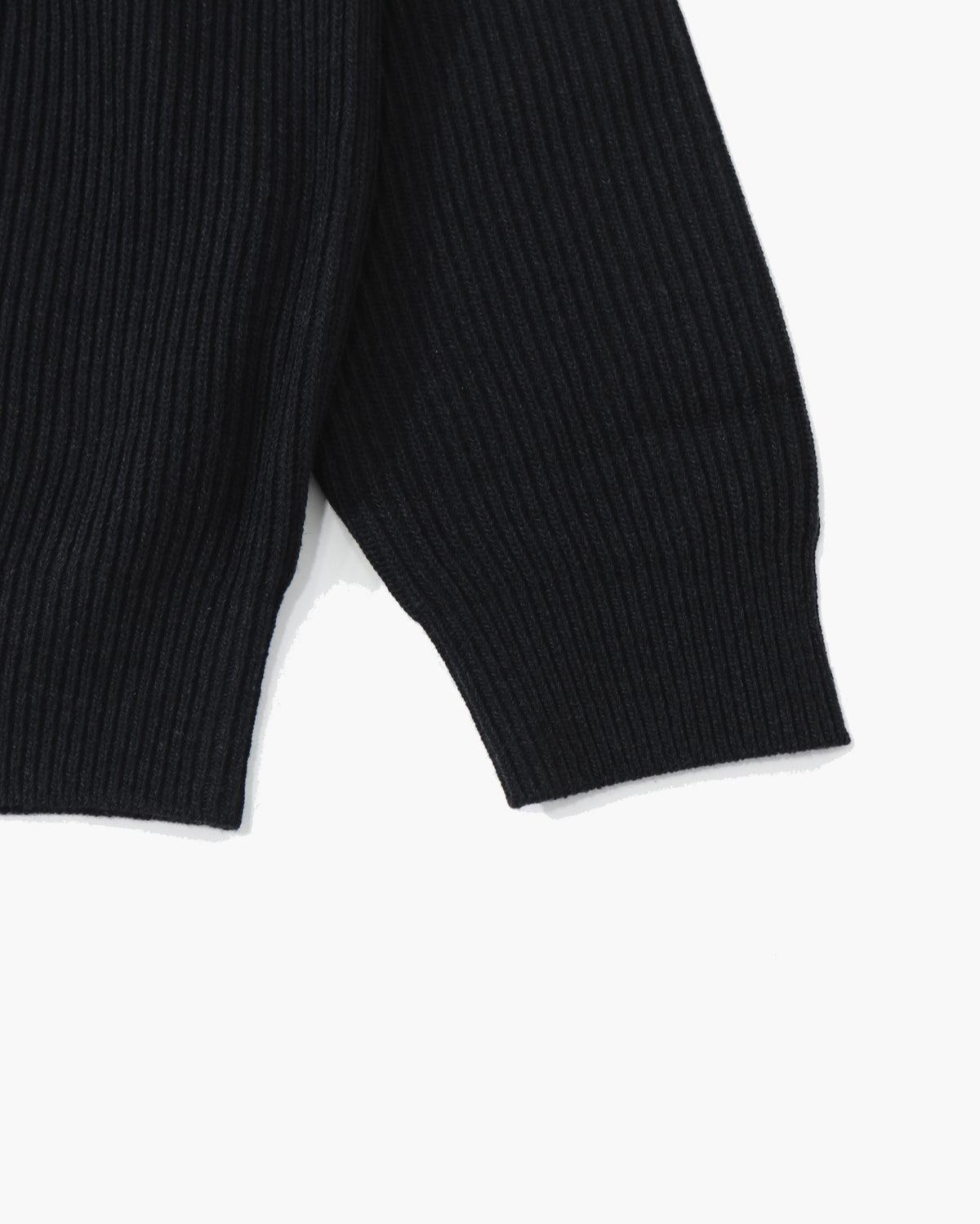 SUPER FINE WOOL RIB KNIT V-NECK P/O TOP BLACK