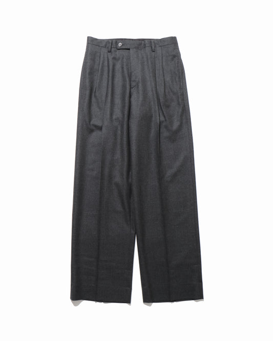 SUPER LIGHT WOOL TWO-TUCK SLACKS TOP CHARCOAL