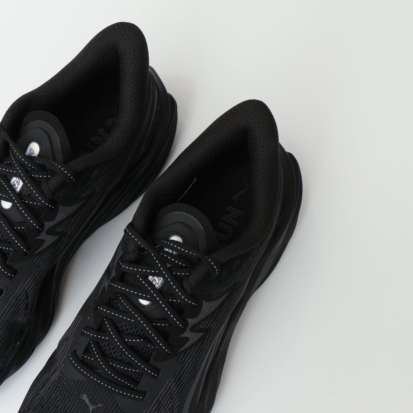 Velocity Nitro 4 WIDE PUMA Black