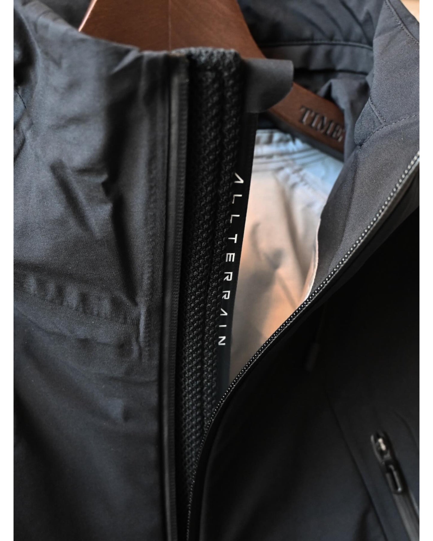 HARD SHELL JACKET