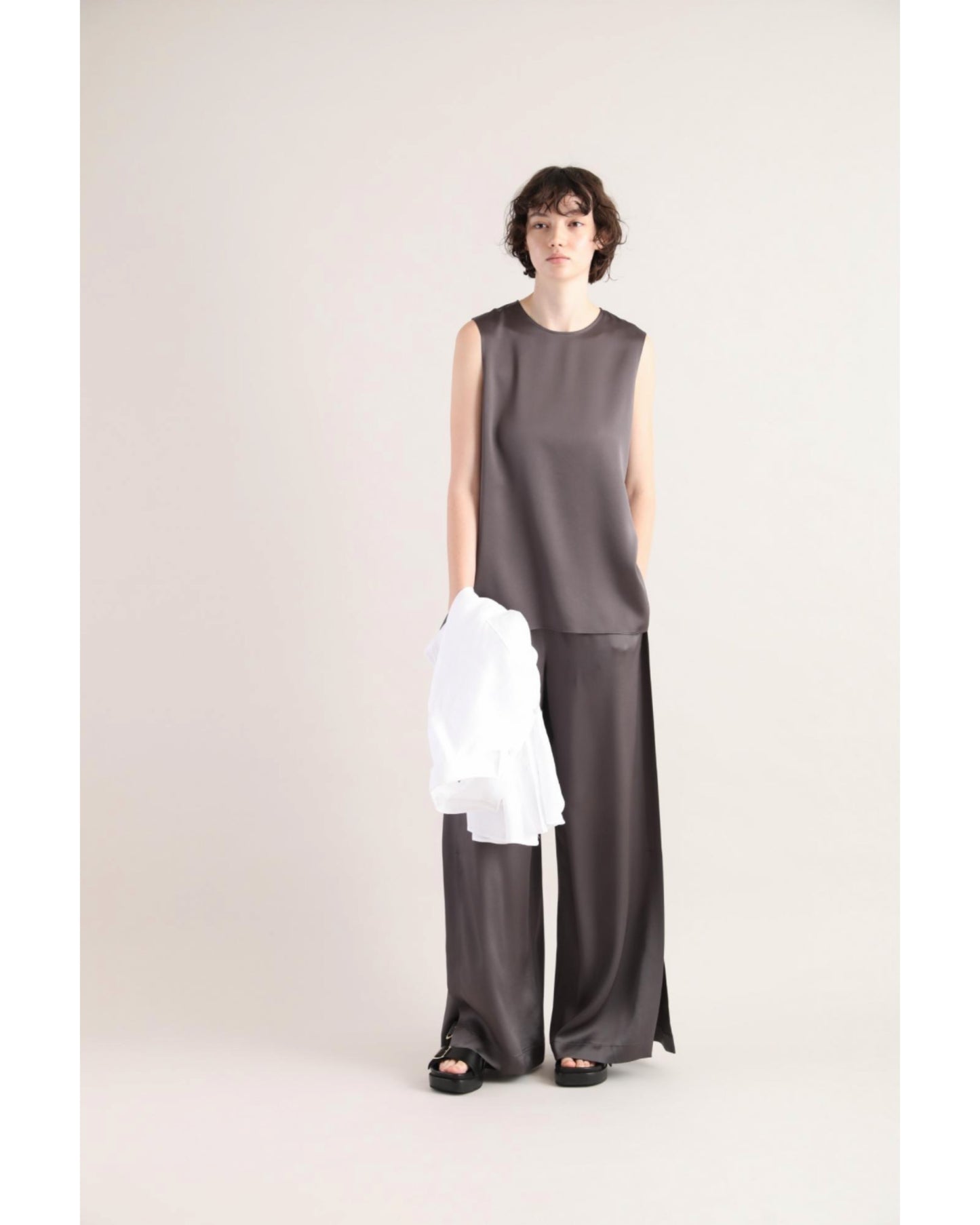 TRIACE SATIN PANTS