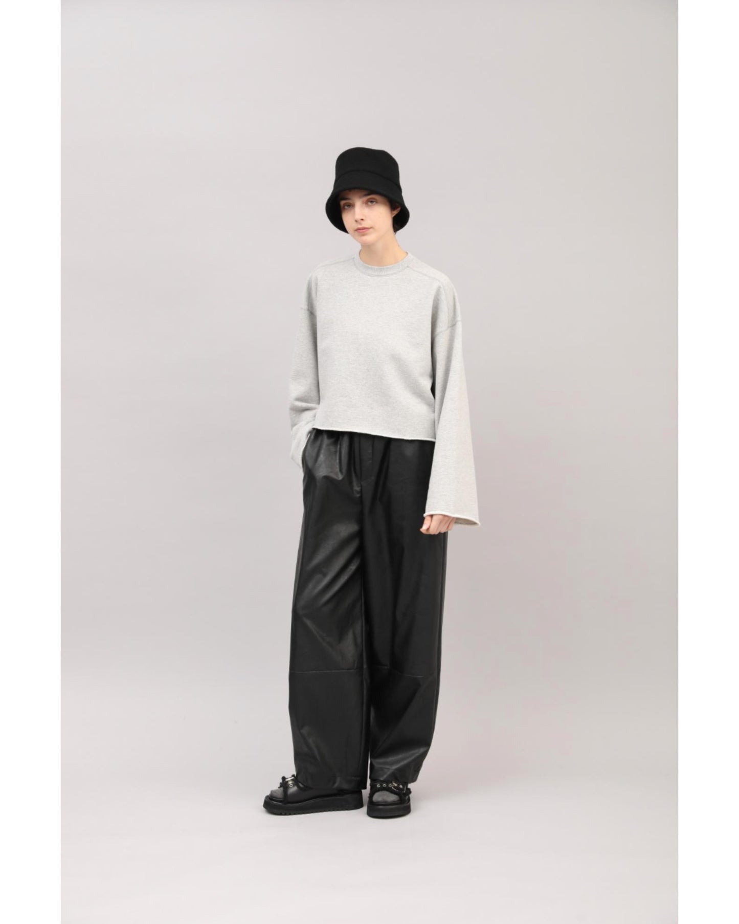 PREMIUM FLEECE CROPPED TOP