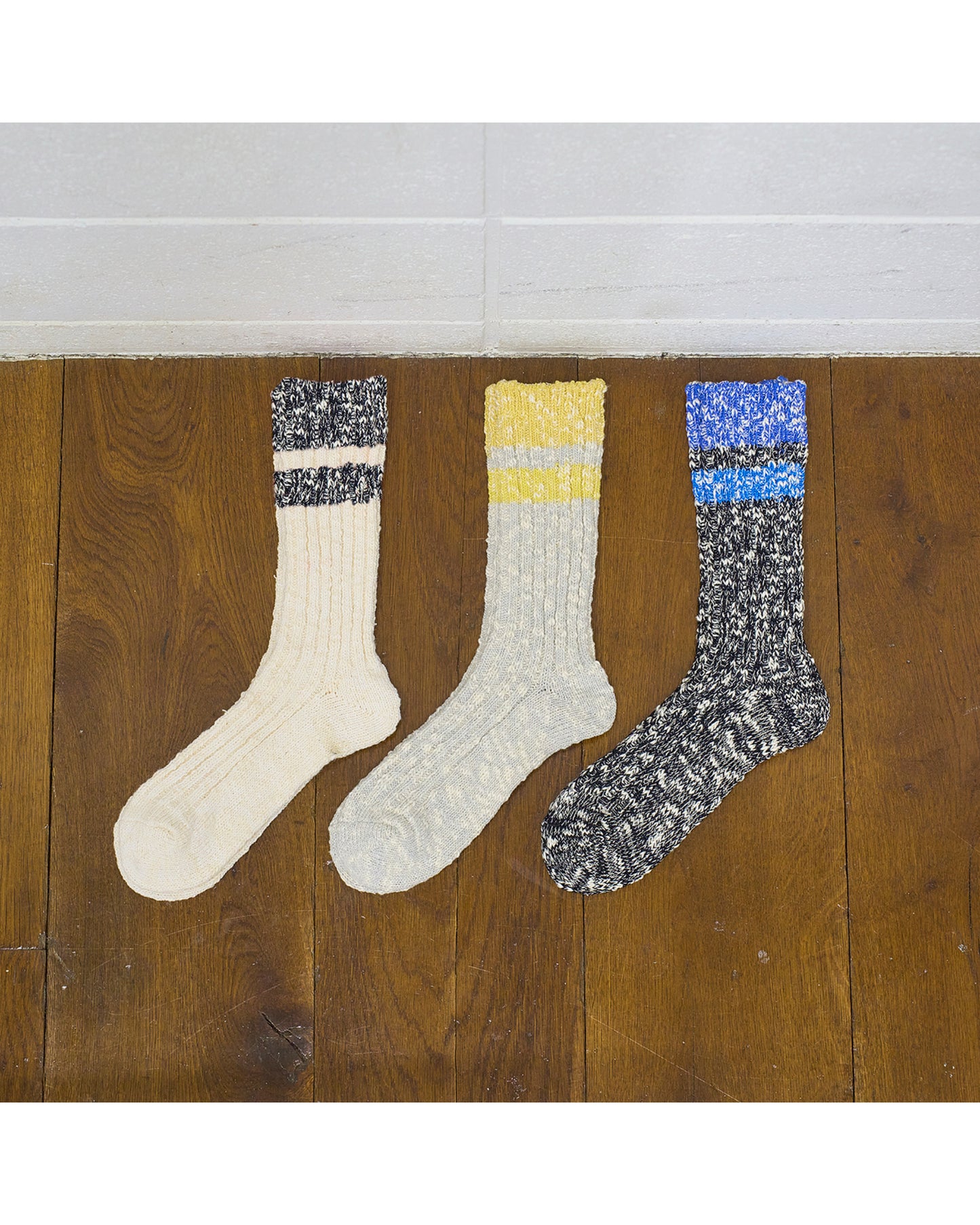 UH0617 Line socks