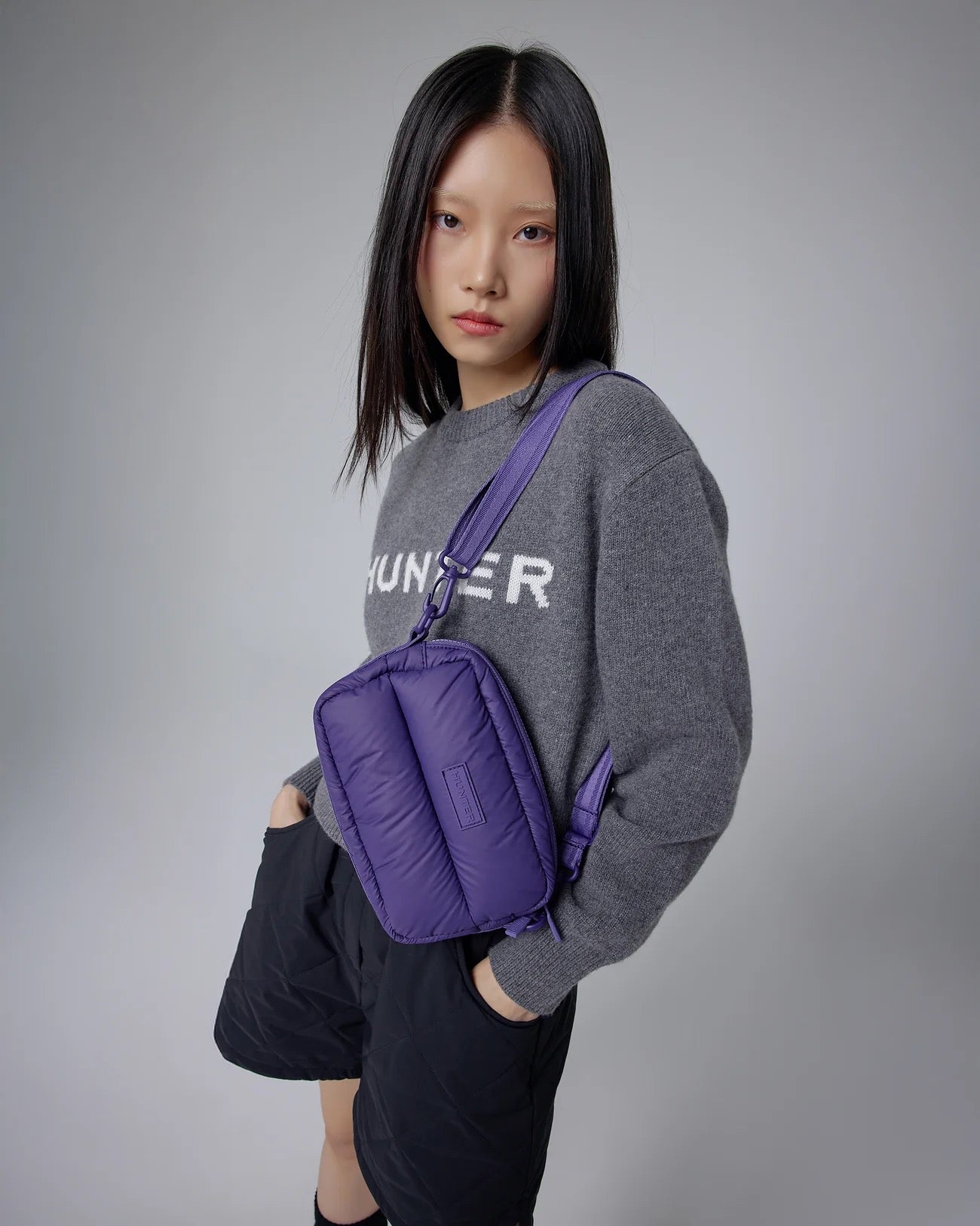 イントレピッド エクストラ パフド クロスボディ