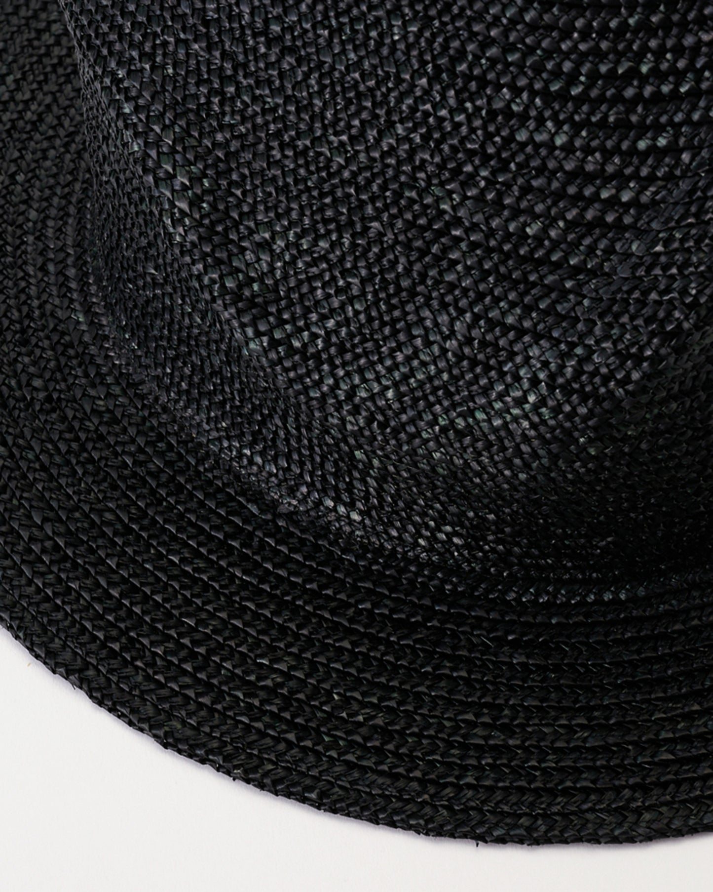 STRAW BRAID SCARS HAT BLACK