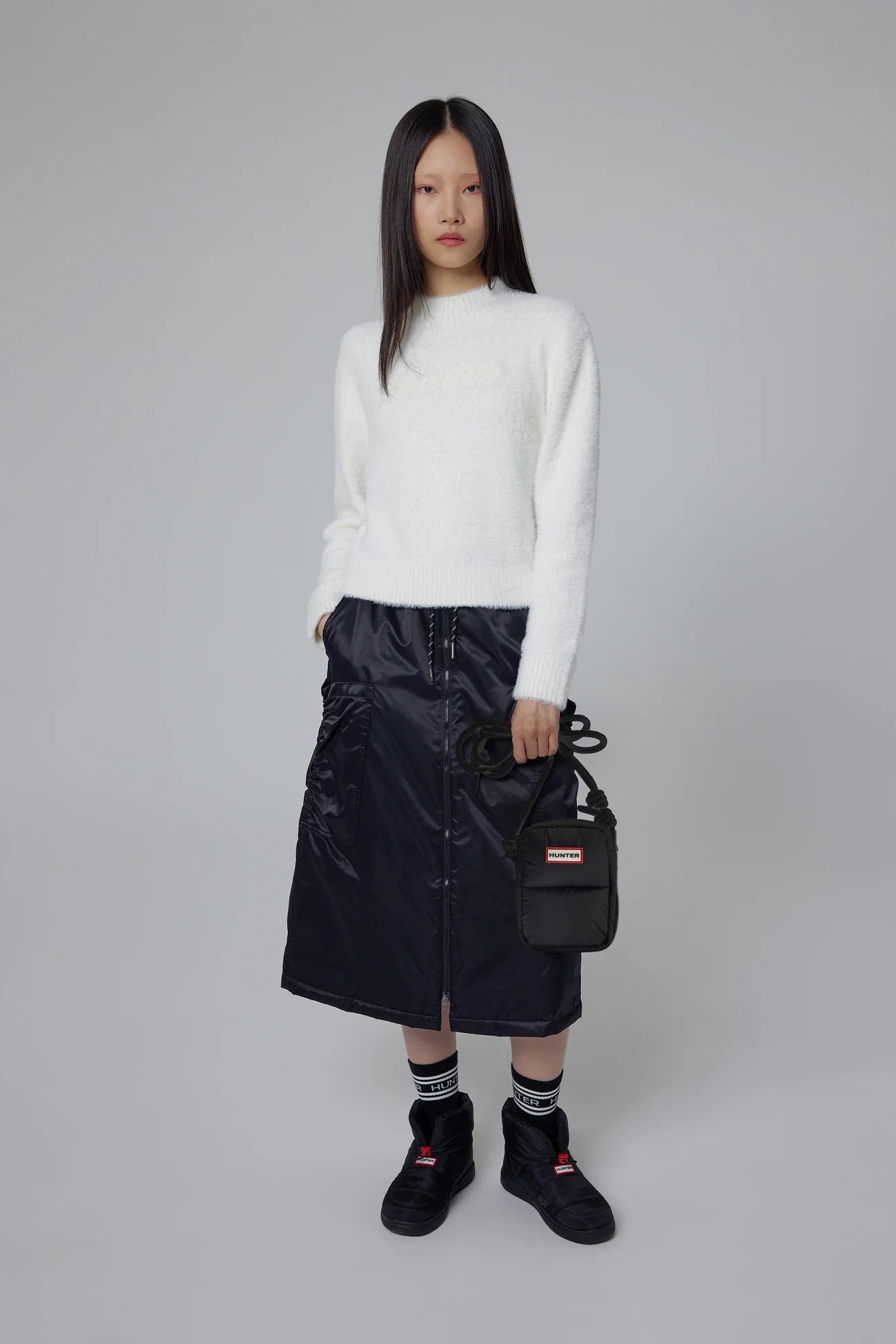 イントレピッド エクストラ パフド フォンポーチ