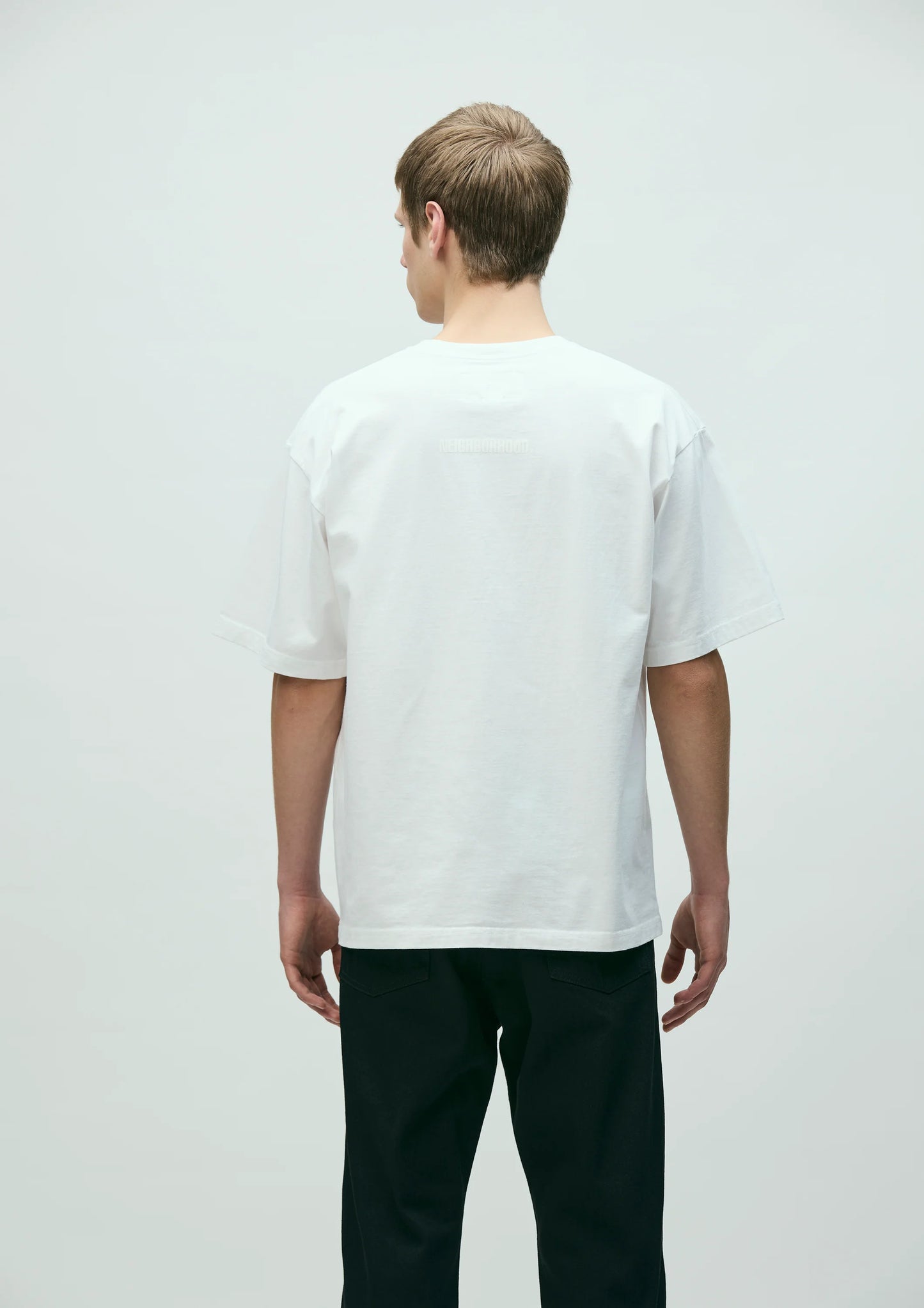 NH × KATHARINE HAMNETT. CREWNECK SS-3