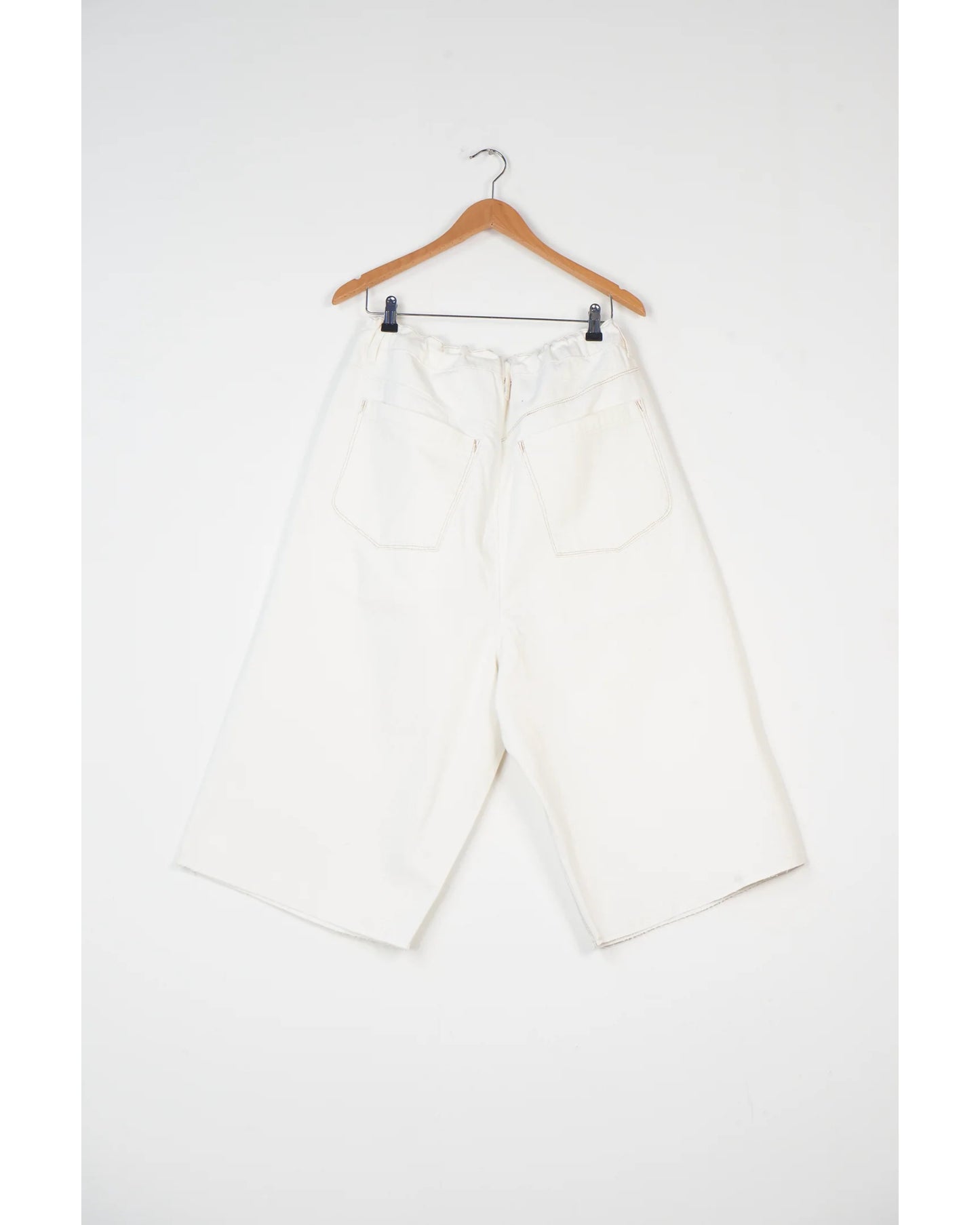 BIG SHORTS OFF-WHITE