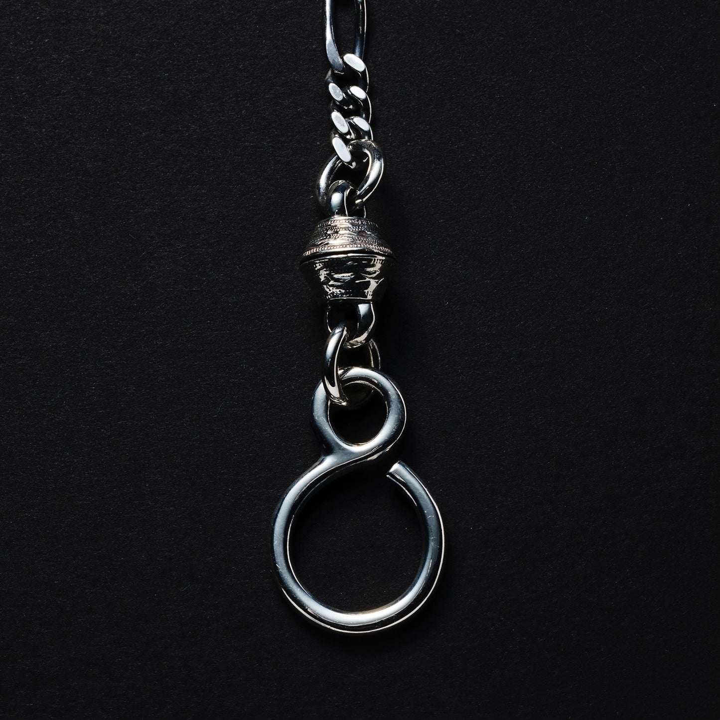 Engraved Narrow Wallet Chain (Short)
