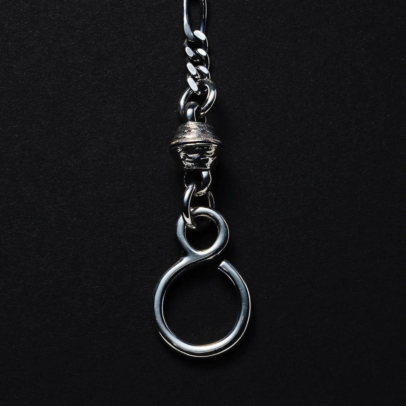 Engraved Narrow Wallet Chain (Short)