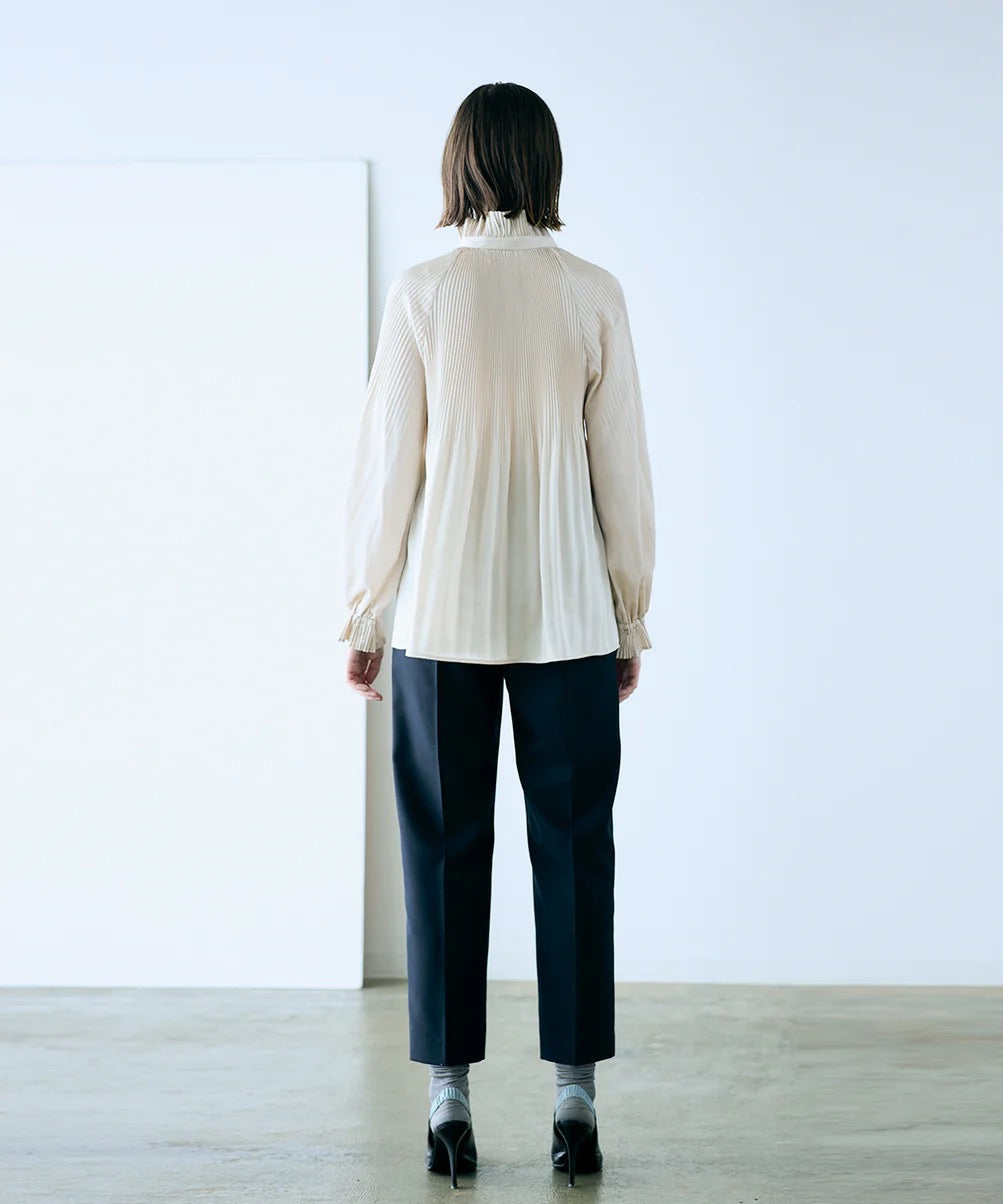 accordion pleats blouse