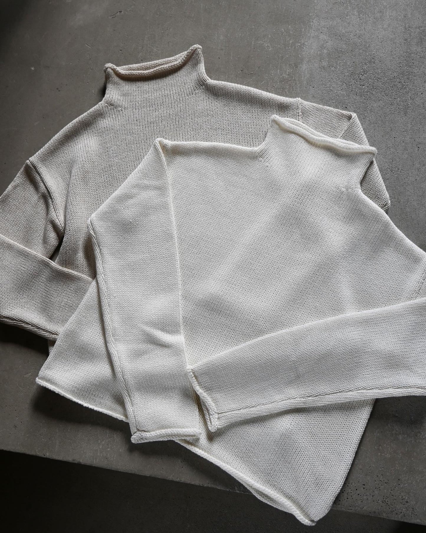 コットン ロールネックニット