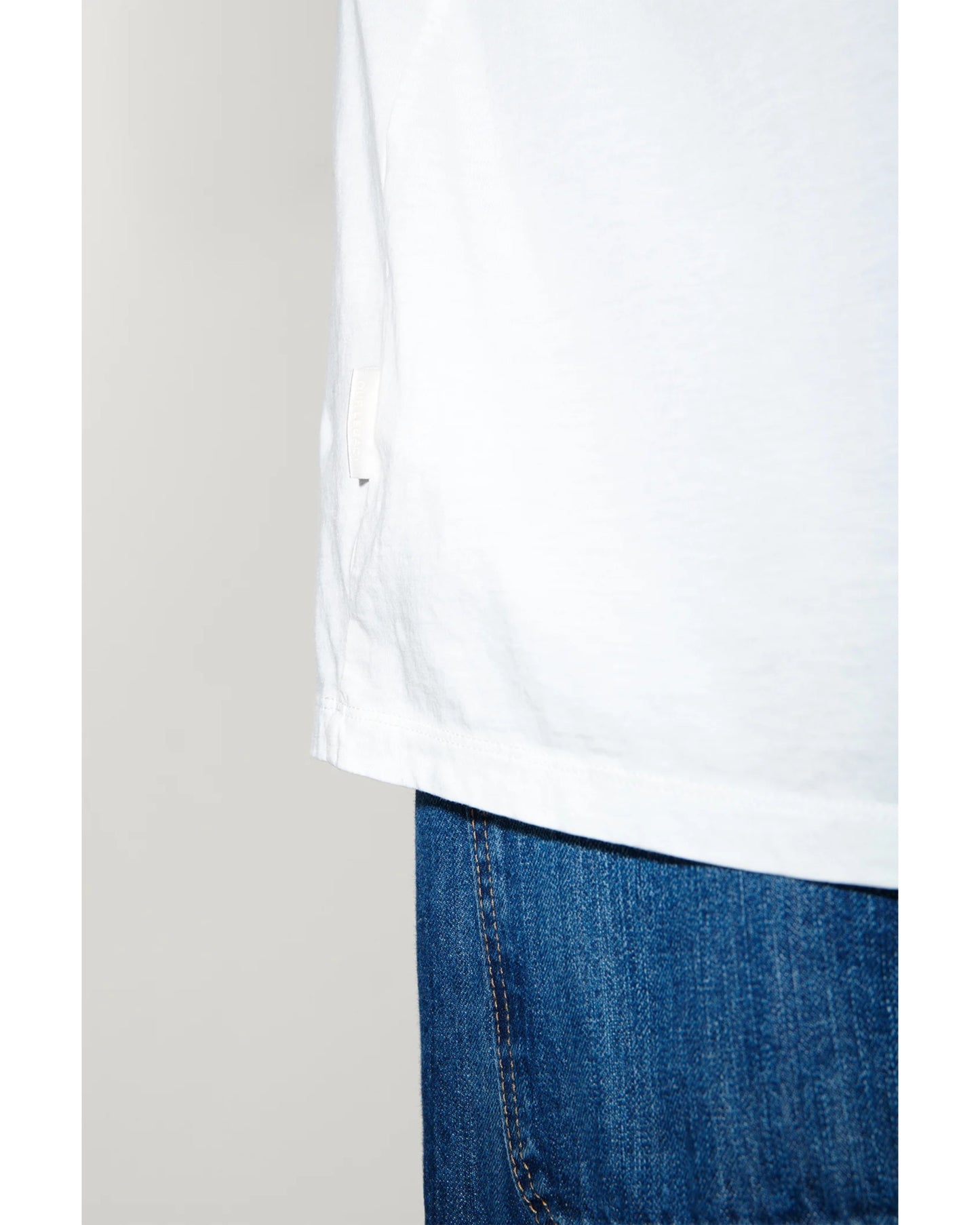 NEW BOX T-SHIRT WHITE CLEAN JERSEY