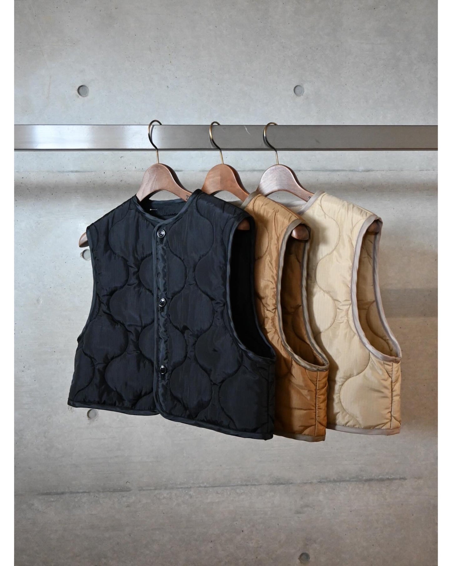 QUILTED CROPPED VEST 17539