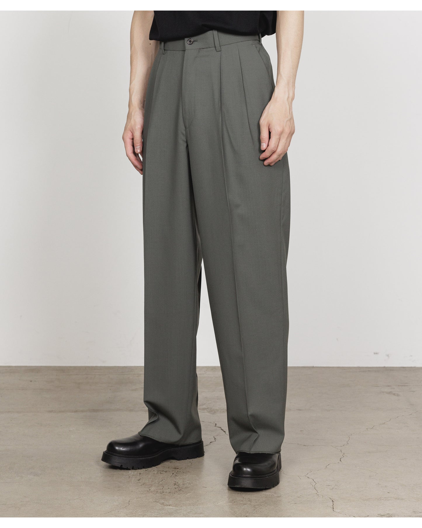 CLASSIC FIT DOUBLE PLEATED TROUSERS SAGE GREEN