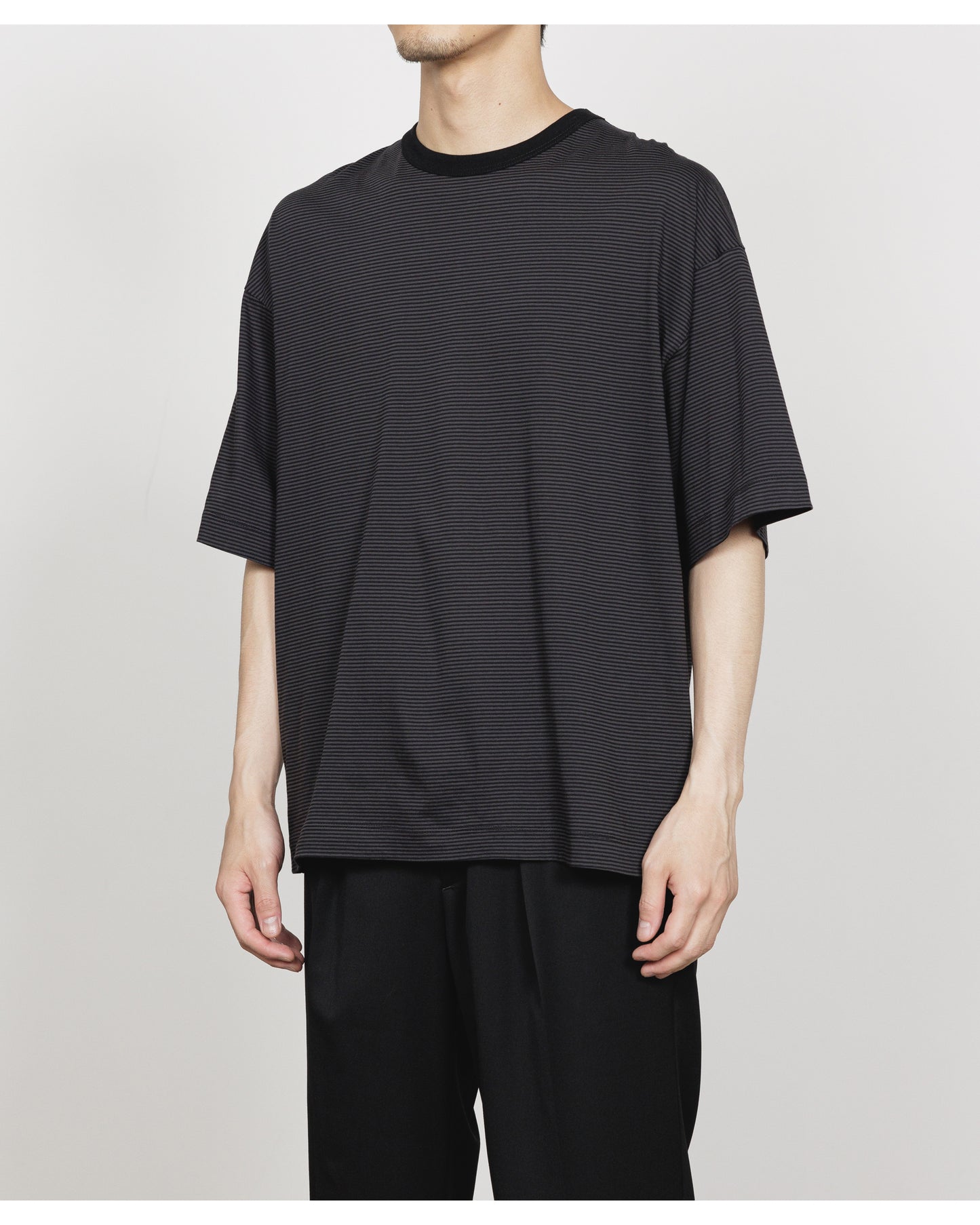 COMFORT FIT Tee CHARCOAL