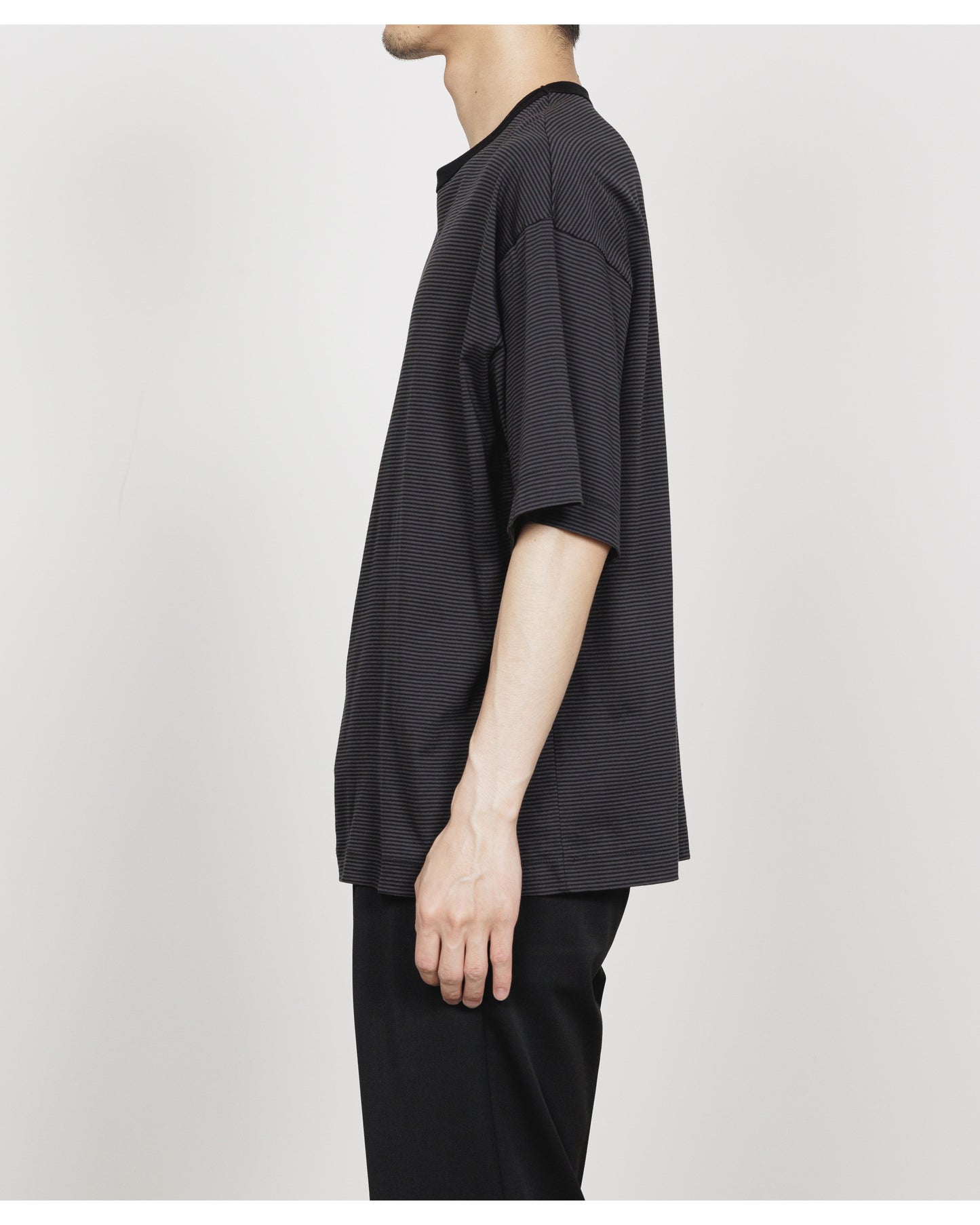 COMFORT FIT Tee CHARCOAL