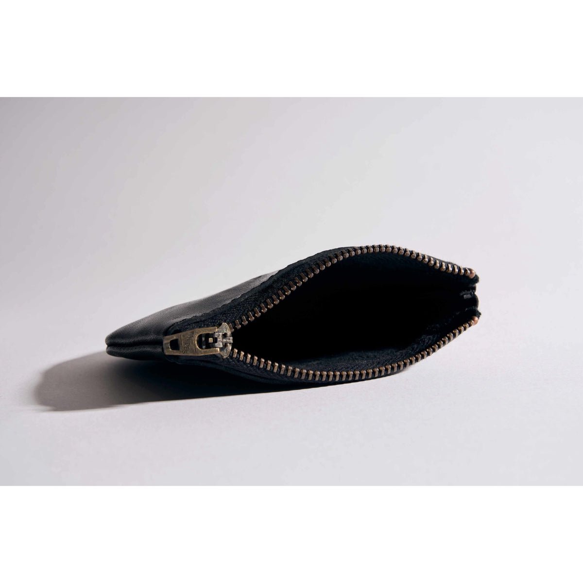 LEATHER POUCH S