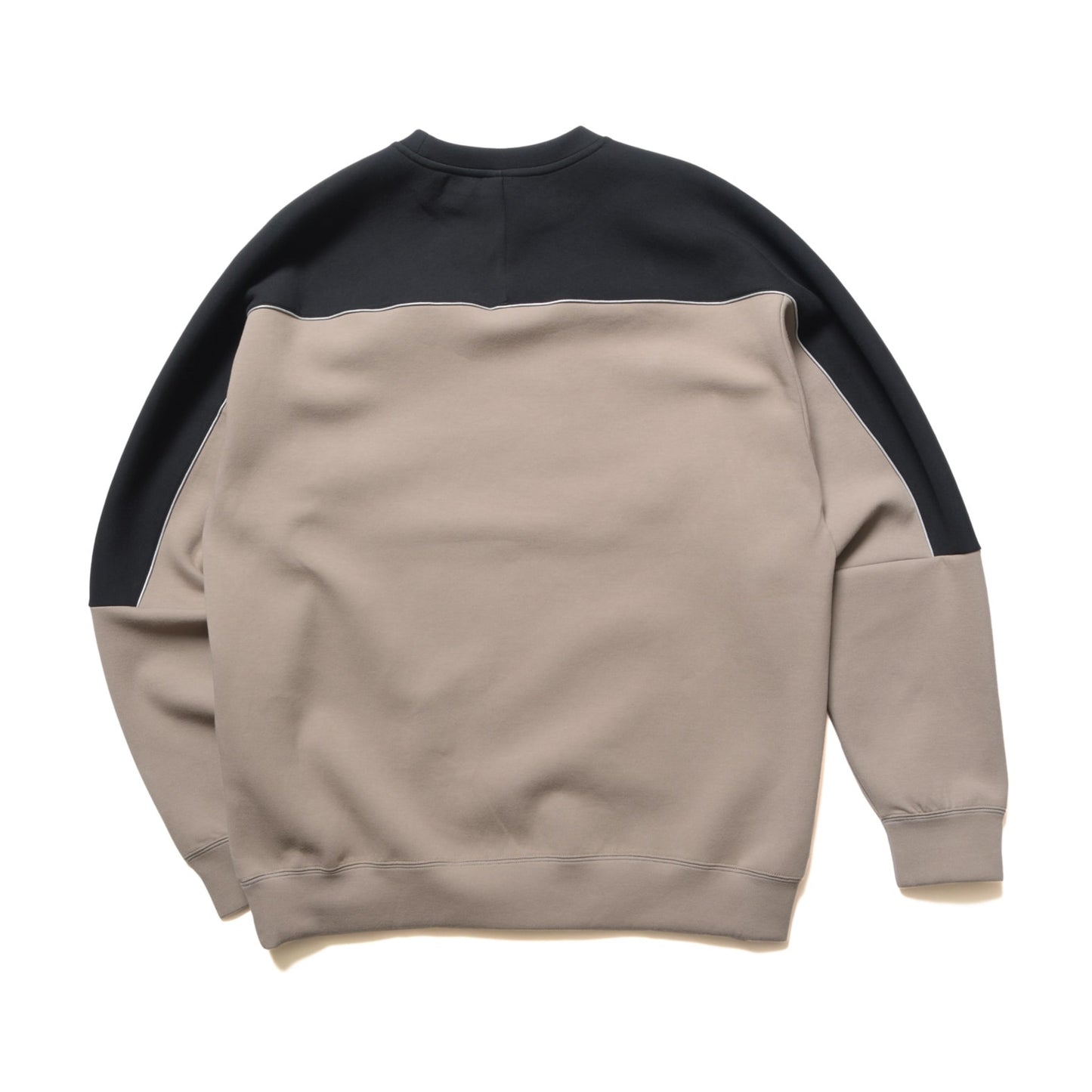 TECH SWEAT OVERSIZED CREWNECK TOP
