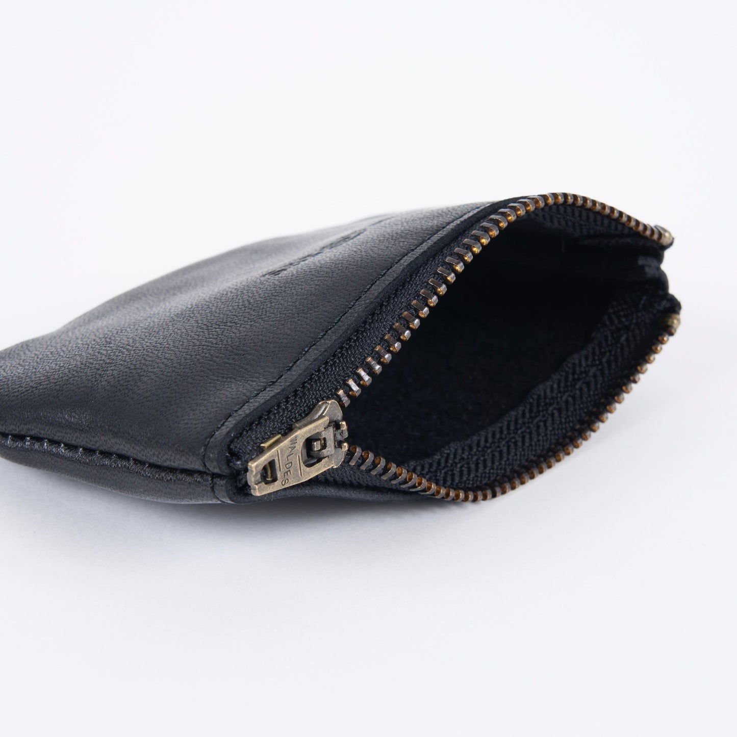 LEATHER CASE S