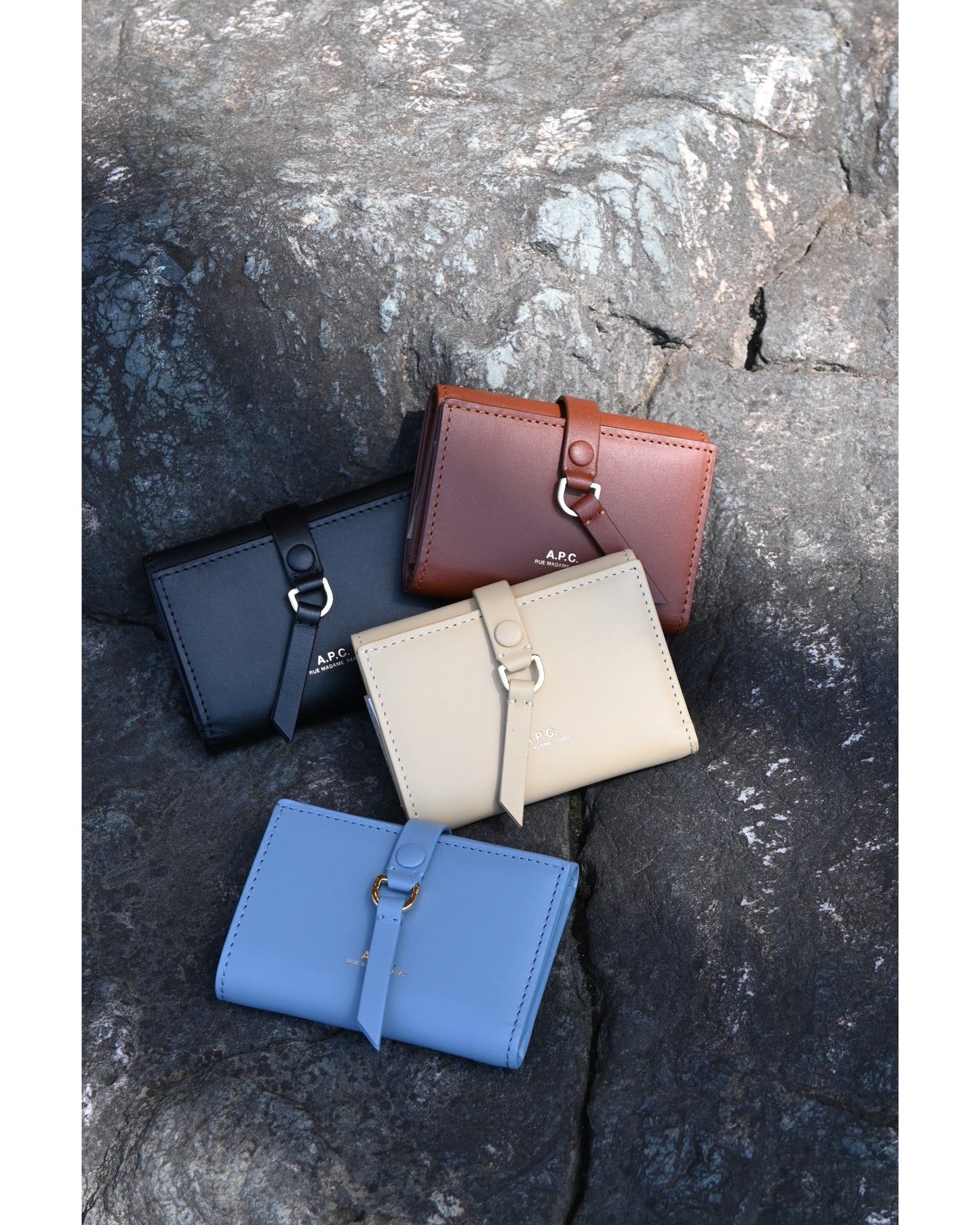 NOA TRIFOLD ウォレット