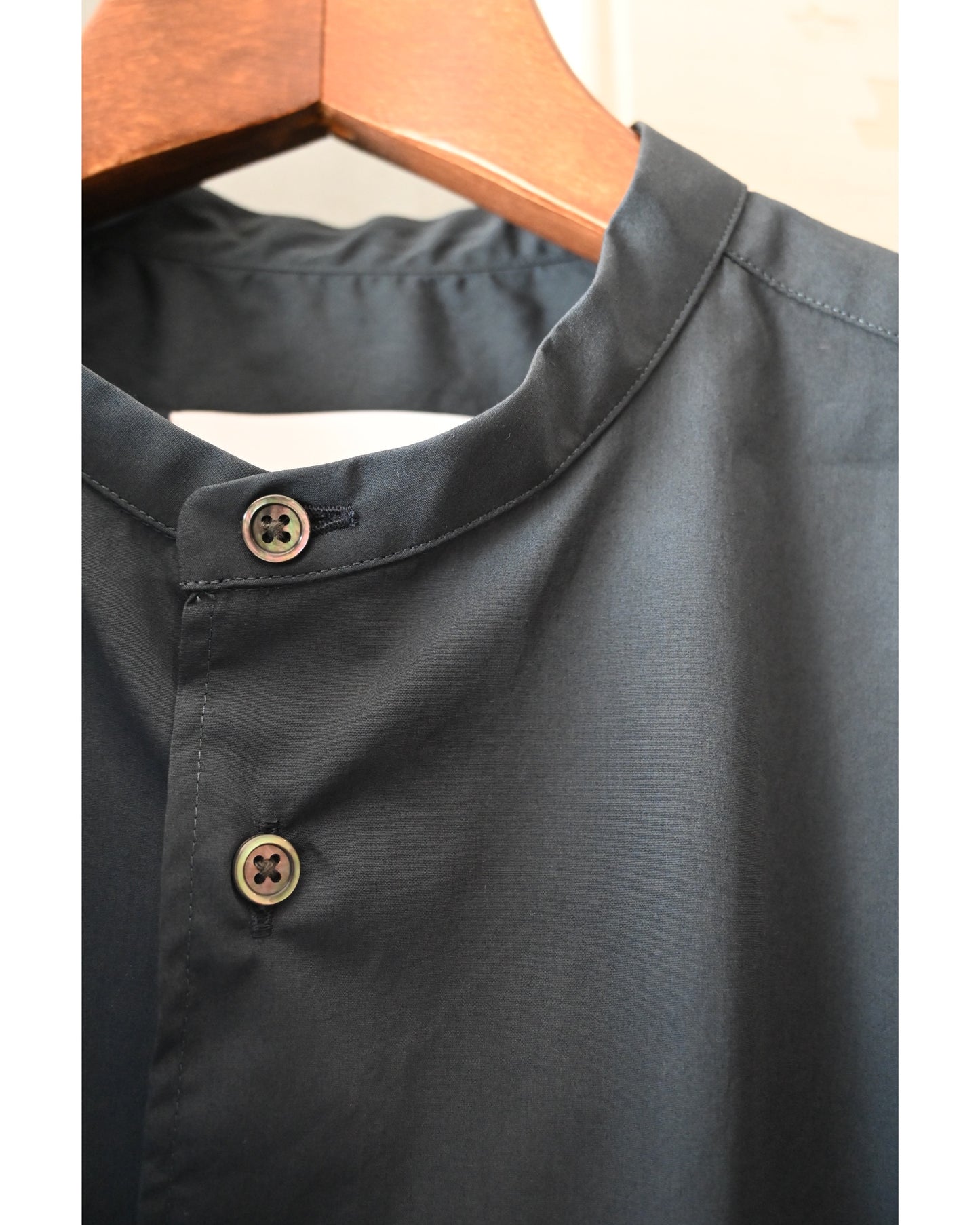 Broad L/S Oversized Band Collar Shirt
