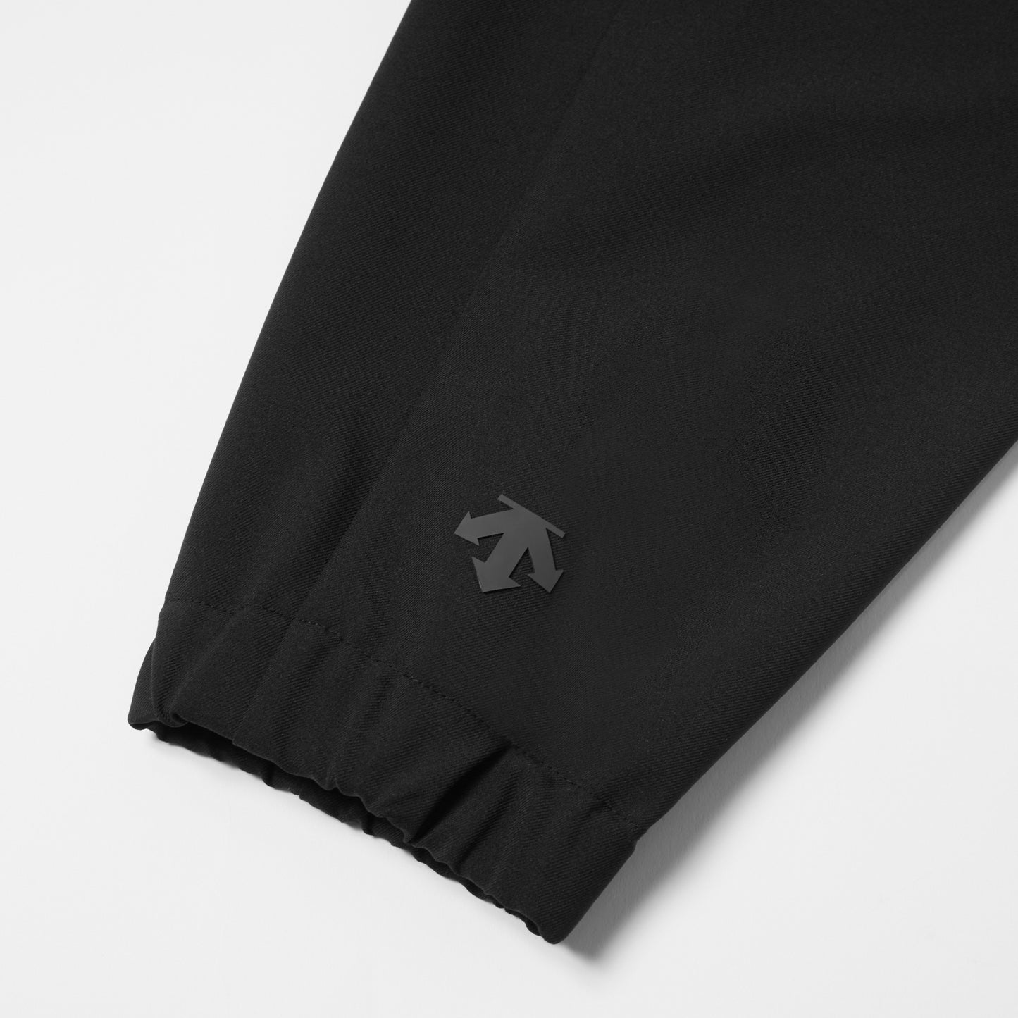 TECH ANORAK JACKET BLACK
