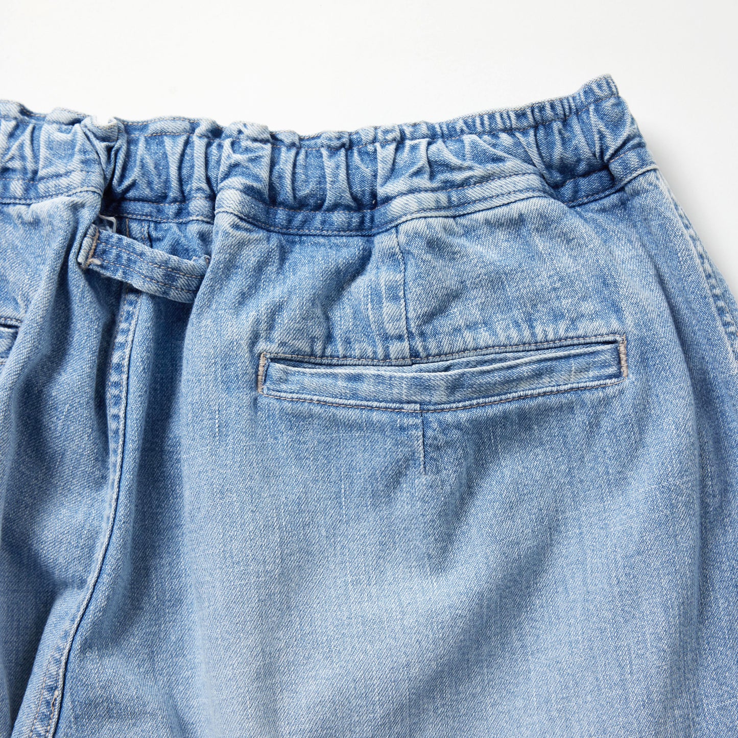 RECYCLED WASTE SUVIN COTTON YARN 10oz. JELT DENIM EASY WIDE PANTS BLEACH WASHED 42624