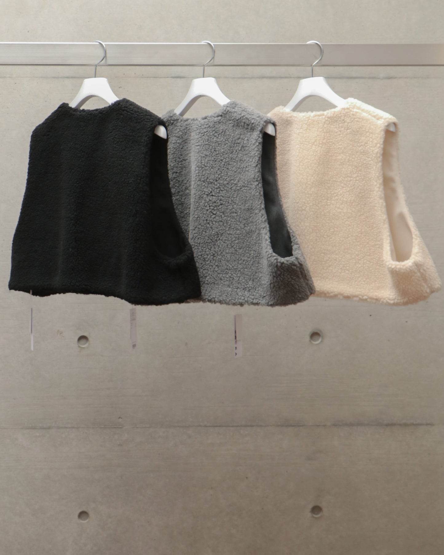 POODLE FUR SHORT GILET