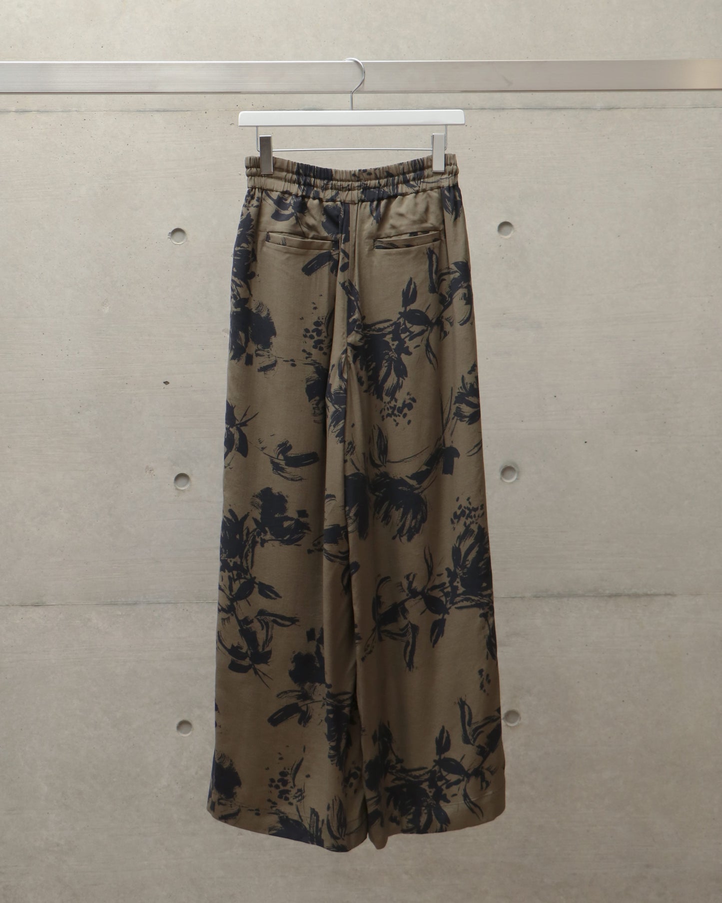 SHADE FLOWER PANTS
