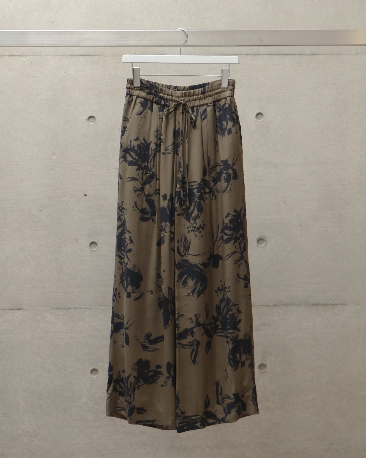 SHADE FLOWER PANTS