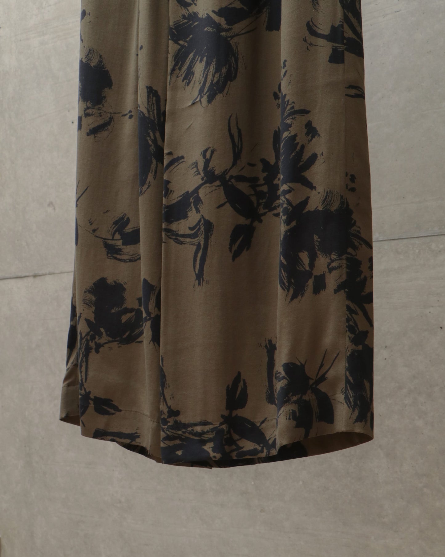 SHADE FLOWER PANTS