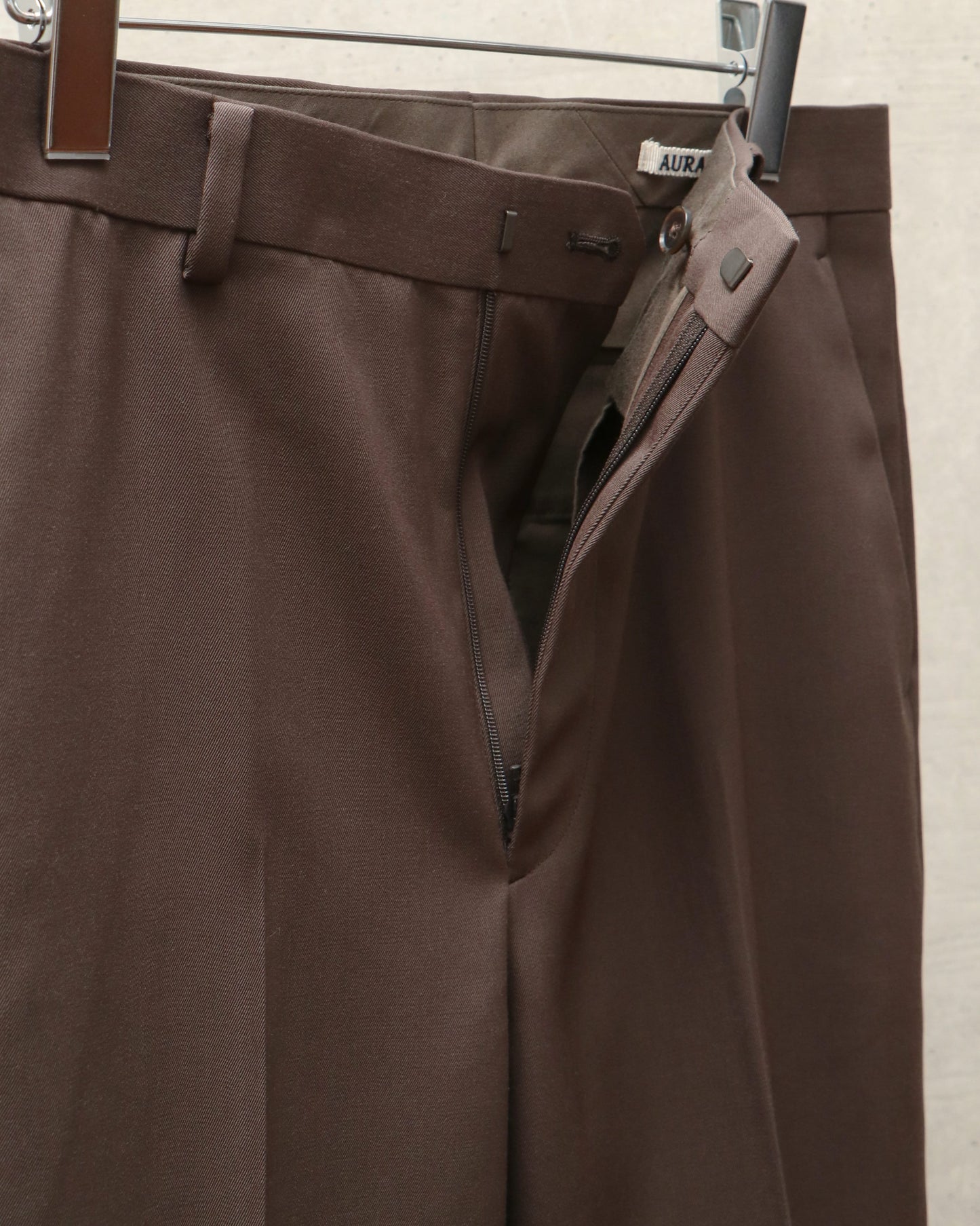 LIGHT WOOL MAX GABARDINE SLACKS