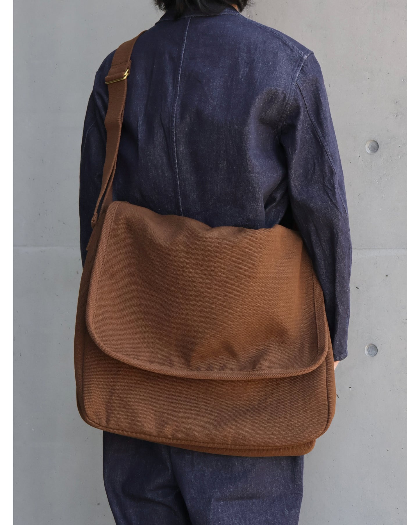 ヘンプダック ショルダーバッグ BROWN