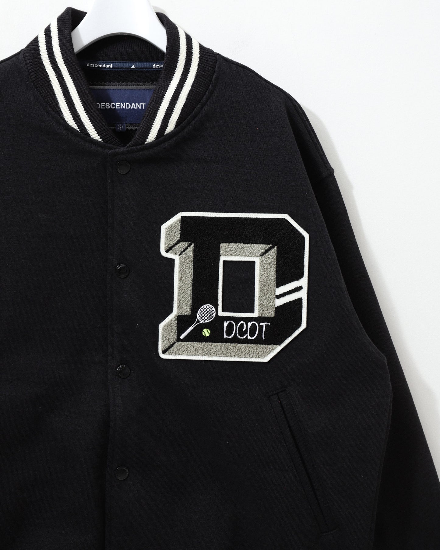 QUE VERSITY JACKET BLACK