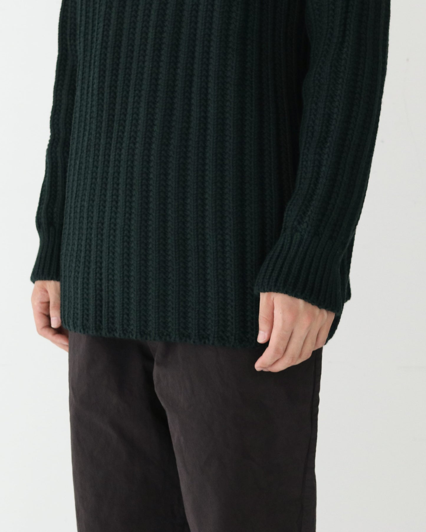 CREW NECK OPEN RIB SWEATER