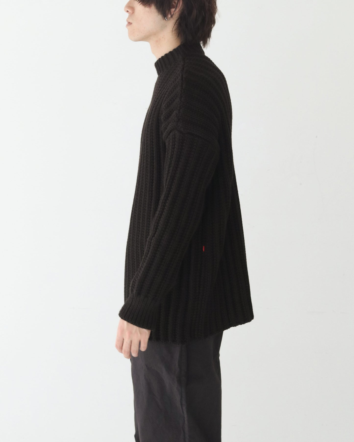 CREW NECK OPEN RIB SWEATER